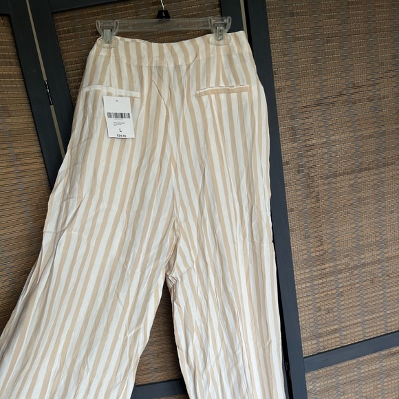 Flowy Pants - Picture 2 of 3